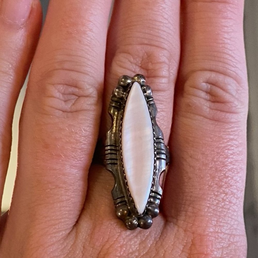 Pink Mother of Pearl Oval Ring Size 9.5 - Vintage